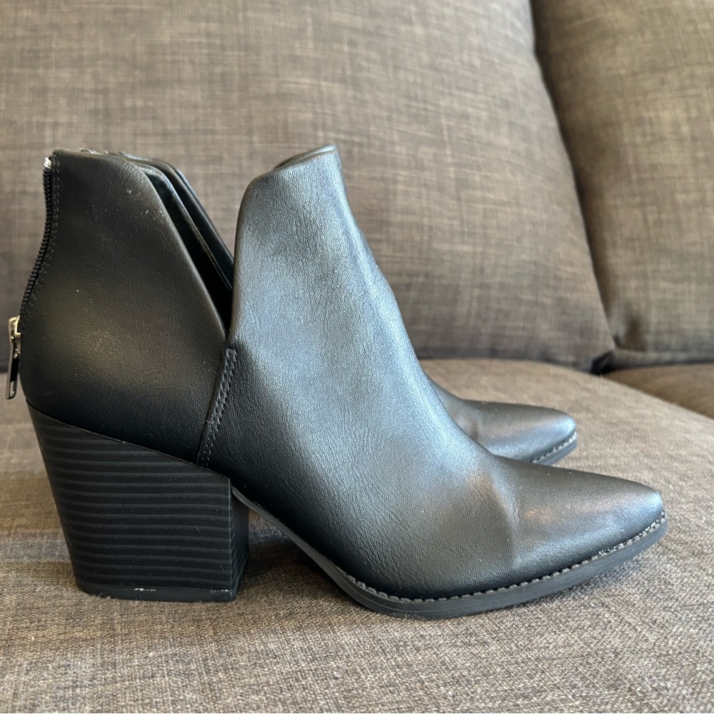Elegant Black Ankle Boots